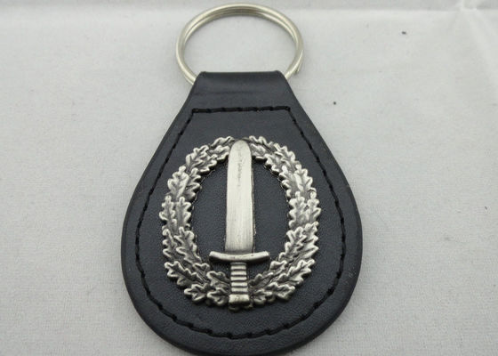La pressofusione Keychains di cuoio personale con 3D l'emblema in lega di zinco, placcatura d'argento antica